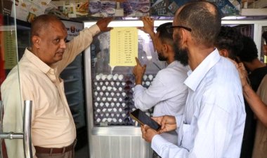 صناعة صيرة تنفذ حملة رقابية لضبط الأسعار بالتنسيق مع اللجان المجتمعية