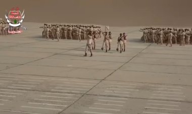 قوات العمالقة الجنوبية تشهد عرضًا عسكريًّا مهيبًا؛ لتخرج الدفعة الـ60 من منتسبيها