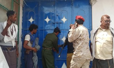 إغلاق 7 محال تجارية مخالفة لأسعار البيع في مديرية الشحر  بعد نزول لجنة رقابية ميدانية على المحال التجارية  بالمديرية