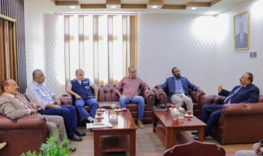 وزير النقل يبحث مع نائب مدير مكتب برنامج الغذاء العالمي بعدن أوجه التنسيق المشترك بين الوزارة والبرنامج