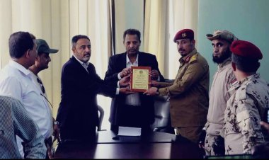 انتقالي أبين والسلطة المحلية بالمحافظة تكرمان العميد مختار النوبي تقديرًا لدوره في ترسيخ الأمن ومكافحة الإرهاب