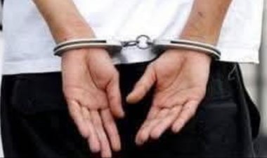 نقطة أمنية بمديرية سيئون تابعة لفرع شرطة الدوريات وأمن الطرق تضبط متهم بمقاومة السلطات بحوزته أدوات تعاطي مادة الشبو المخدر