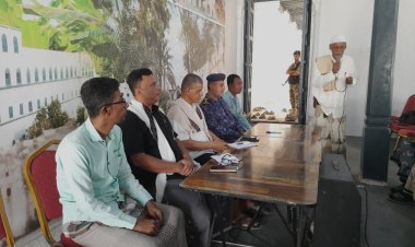 العطيشي يعقد لقاءً تشاورياً لمناقشة مستجدات الوضع الراهن في المديرية