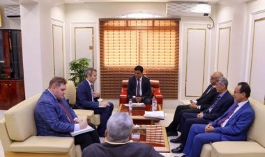 وزير النفط يبحث مع البعثة الروسية سبل تعزيز العلاقات الاقتصادية والتحضير لاجتماع اللجنة المشتركة