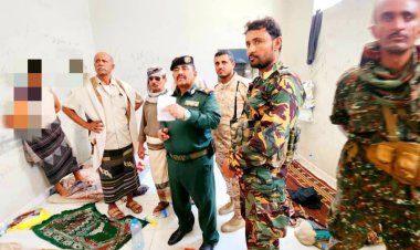 مدير عام شرطة شبوة يزور إدارة البحث الجنائي ويشدد على سرعة البت في قضايا المواطنين