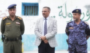 الأمين العام لمحلي حضرموت يتفقد سير العمل بأقسام مبنى أمن مديرية المكلا