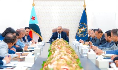 القيادة التنفيذية العليا تبحث ترتيبات مؤتمري المانحين والاقتصادي وتشيد بجهود ضبط الأسعار