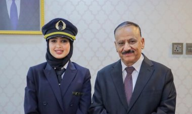 وزير النقل يلتقي الكابتن طيار مريم عبد ربه ويؤكد اعتزازه بالكادر النسائي في قطاع النقل