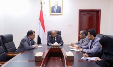 رئيس الوزراء يطلع على إجراءات الرقابة على أسعار الأسماك والمنتجات الزراعية