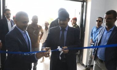 محافظ حضرموت يفتتح المبنى الجديد لصندوق النظافة والتحسين بساحل حضرموت