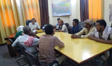 المدير العام لمديرية غيل باوزير  يلتقي باللجنة المجتمعية بحي غيل الحالكة وخرج اللقاء بتشكيل لجنة تنمية للمنطقة