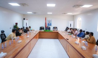 برئاسة محافظ شبوة.. لجنة المناقصات بشبوة تعقد اجتماعها الدوري وتتخذ عدداً من القرارات الهامة