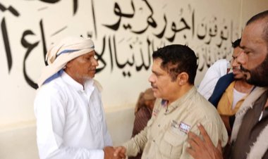 رئيس تنفيذية انتقالي حضرموت يشارك في تشييع جثمان الفقيد التميمي وينقل تعازي الرئيس الزُبيدي