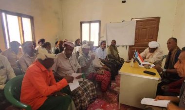 انتقالي حديبو يعقد لقاءً موسعًا مع رؤساء اللجان المحلية والشيوخ لدعم جهود تثبيت الأسعار بالمحافظة