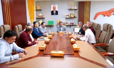 وزير الدولة محافظ عدن يناقش الترتيبات الخاصة لعقد المؤتمر الاقتصادي