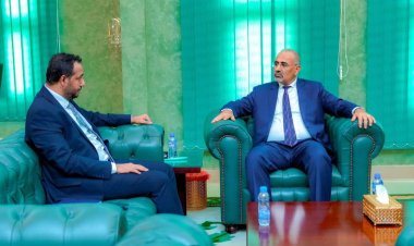 الرئيس الزُبيدي يطّلع من وزير التربية على استعدادات بدء العام الدراسي الجديد