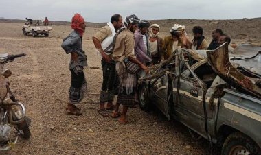 السيول تجرف سيارة مواد غذائية بوادي سعد بأحور ونجاة ركابها