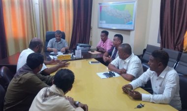 العطيشي يلتقي لجان الرقابة على أسعار السلع والمواد الغذائية والمنشآت الطبية لتقييم مستوى المهام المنفذة