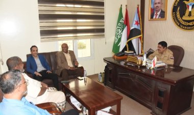 رئيس تنفيذية انتقالي حضرموت يلتقي المدير العام لمكتب الشباب والرياضة ويؤكد دعم الأنشطة المشتركة