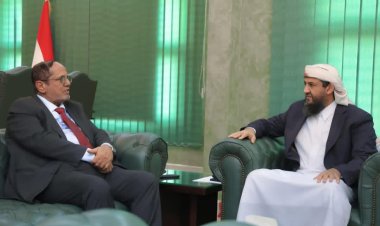 المحرّمي يناقش تحديات الطيران المدني ويؤكد دعمه للنهوض بالقطاع وتعزيز السلامة الجوية