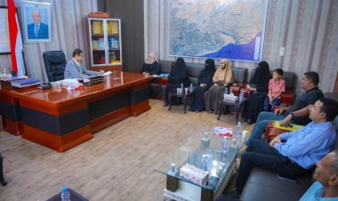 محافظ شبوة يبحث مع صندوق تنمية المهارات تنفيذ مشاريع نوعية لرفع قدرات الكوادر الإدارية والشباب