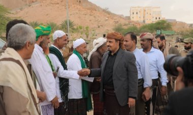 محافظ حضرموت يؤكد حرص السلطة المحلية على سلامة المواطنين خلال جولته التفقدية بمديرية حريضة ويدشن العمل بمشاريع حيوية