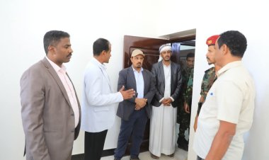 محافظ حضرموت يتفقد أوضاع مديريتي الضليعة ودوعن ويطلع على احتياجات مواطنيها ويوجه بسرعة إغاثة المتضررين