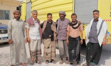 مدراء عموم مديريتي غيل باوزير والشحر يدشّنون العمل لسيارة المطافي