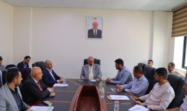 الوزير باذيب يدشن توسعة ومبيعات خدمة "عدن نت 4g" في عدن وأبين ولحج وحضرموت