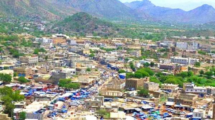 العثور على جثة طفل مقتول طعنًا بعد أيام من فقدانه في دمت بالضالع