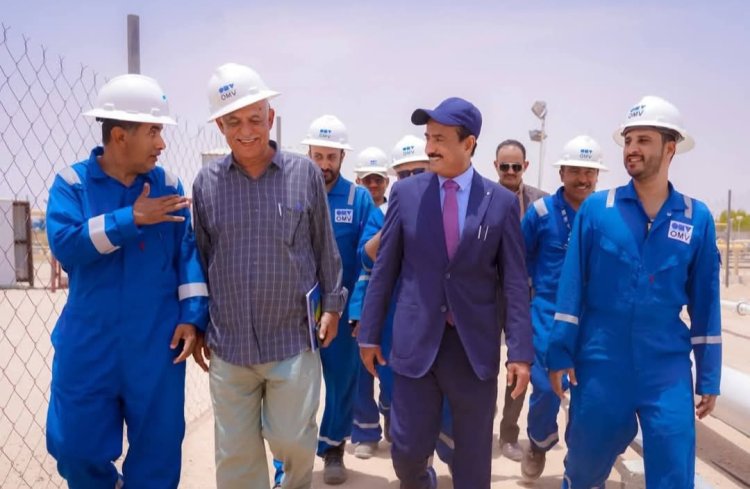 محافظ شبوة يزور قطاع العقلة النفطي ويطالب بإعادة تشغيله واستثمار موارده لتعزيز الاقتصاد الوطني