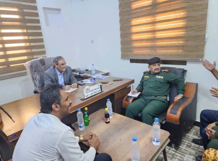 شرطة محافظة شبوة تتخذ خطوات للمساهمة في تنظيم حركة المرور وتقليل حوادث السير بمدينة عتق