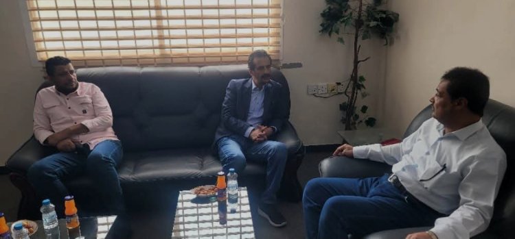 وكيل وزارة النفط والمعادن يتفقد فرع هيئة المساحة الجيولوجية ومكتب النفط بحضرموت