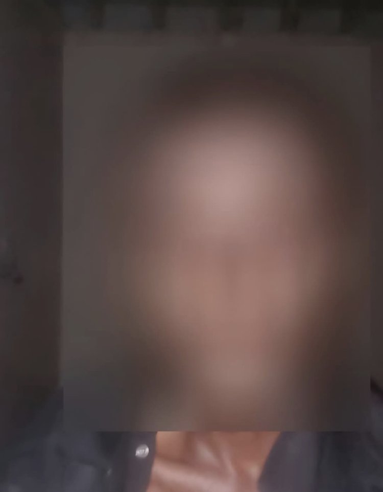 أمن العاصمة عدن يضبط متهم بسرقة "باص دباب" بمديرية خورمكسر.