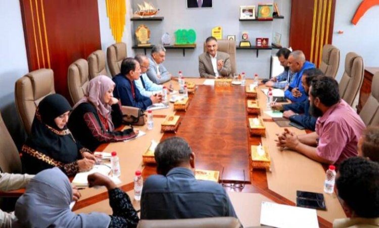 سلطة العاصمة عدن تقر رفع حافز المعلمين إلى 50 ألف ريال