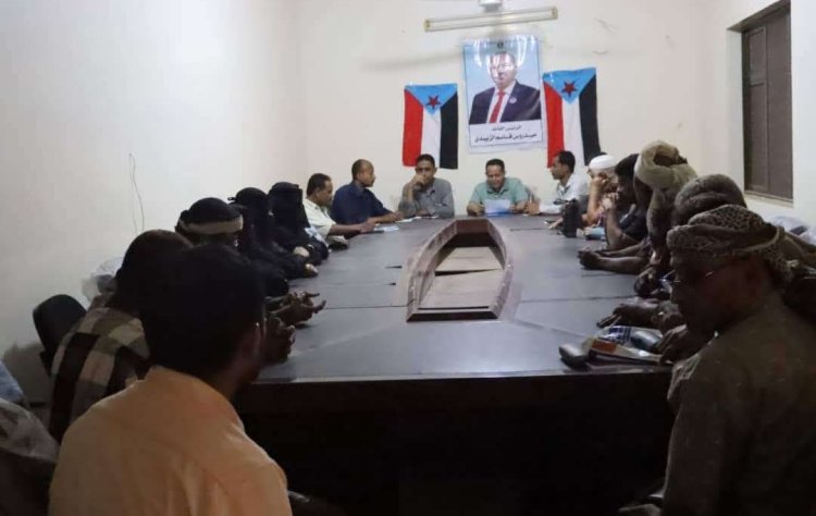 انتقالي الحوطة ينظم محاضرة عن مهام واختصاصات المراكز المحلية