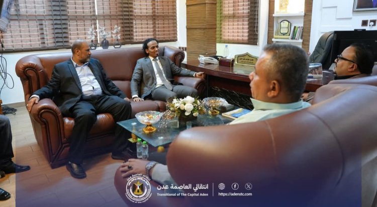 السقاف يزور مؤسسة 14 أكتوبر ويبحث سبل تعزيز التعاون الإعلامي