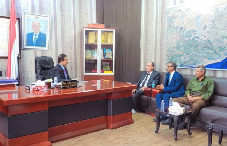 المحافظ ابن الوزير يرحّب بإدراج شبوة ضمن مشروع "بناء المرونة المناخية" لتعزيز التنمية المستدامة