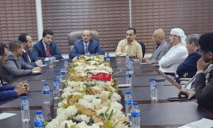 محافظ البنك المركزي يلتقي بمسئولي البنوك العاملة ببلادنا