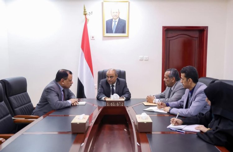 رئيس الوزراء يطلع على إجراءات الرقابة على أسعار الأسماك والمنتجات الزراعية