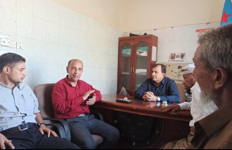 انتقالي أبين والسلطة المحلية بزنجبار يناقشان تنسيق العمل المشترك لحملة مراقبة الأسواق بالمديرية