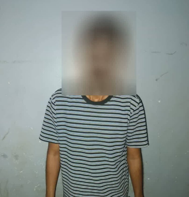 أمن العاصمة عدن يلقي القبض على مطلوب للعدالة بتهم سرقات متعددة