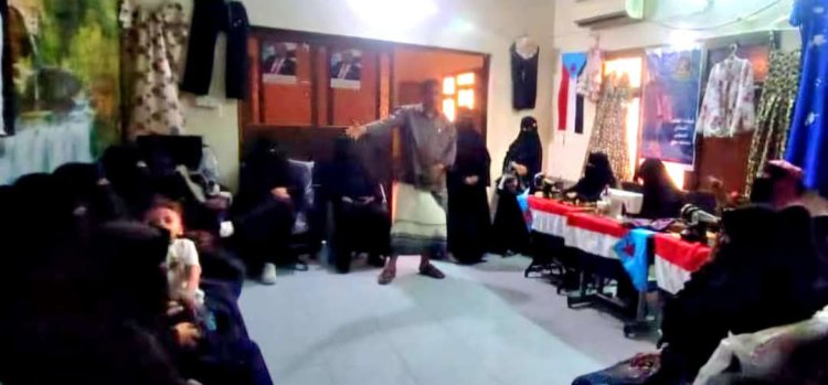 انتقالي الحوطة يختتم دورة تدريبية في المهارات اليدوية لعدد من فتيات مراكز المديرية