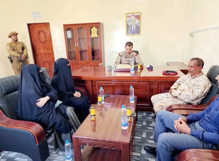 قائد محور عتق يبحث مع مجموعة أصدقاء القانون الدولي الإنساني سُبل تطوير القدرات العسكرية والتأهيل القانوني