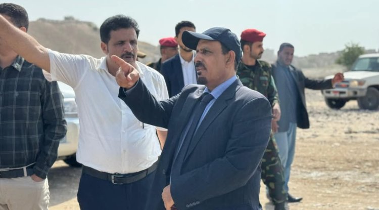 محافظ حضرموت يوجه بحفر ثلاثه آبار جديدة في حقل الشروج بمنطقة فوة القديمة