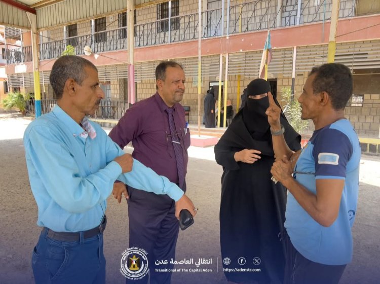 انتقالي العاصمة عدن يتفقد المخيمات الصيفية استعدادًا للحفل الختامي