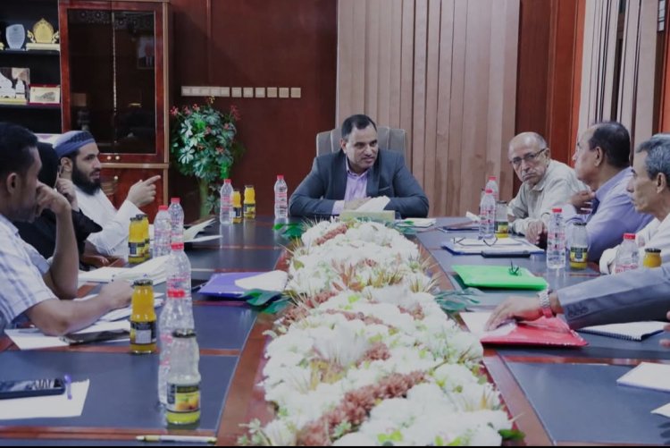 الوزير السقطري يبحث مع مؤسسة ينابيع الخير مشروع دعم وتحسين سبل العيش للصيادين في محافظة سقطرى