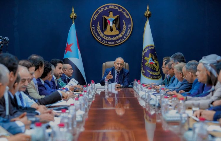 هيئة الرئاسة تناقش ما تم إنجازه في برنامج التعافي الاقتصادي وتؤكد ضرورة التكاتف لاستدامة التحسّن