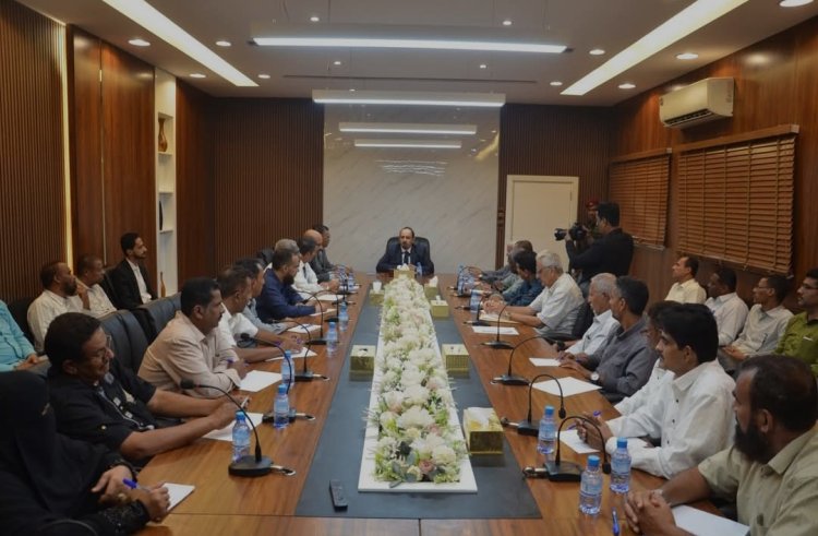 محافظ حضرموت : التعليم مشروع وطني لبناء المستقبل  والتنمية الحقيقية تبدأ من الفصل الدراسي