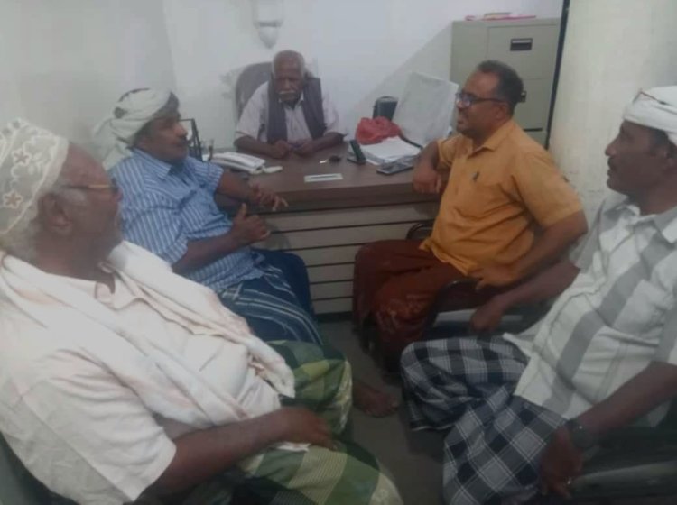 انتقالي تريم يناقش مع مكتب الصناعة والتجارة الأوضاع الاقتصادية والرقابة على الأسعار